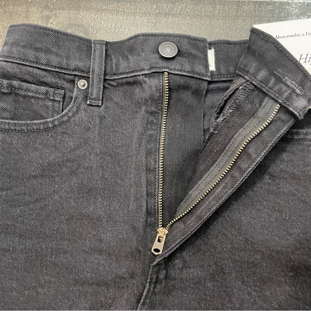 Abercrombie & Fitch Denim Mini Skirt Ultra High Rise Women’s Size 25/0 Black NWT - Picture 6 of 12